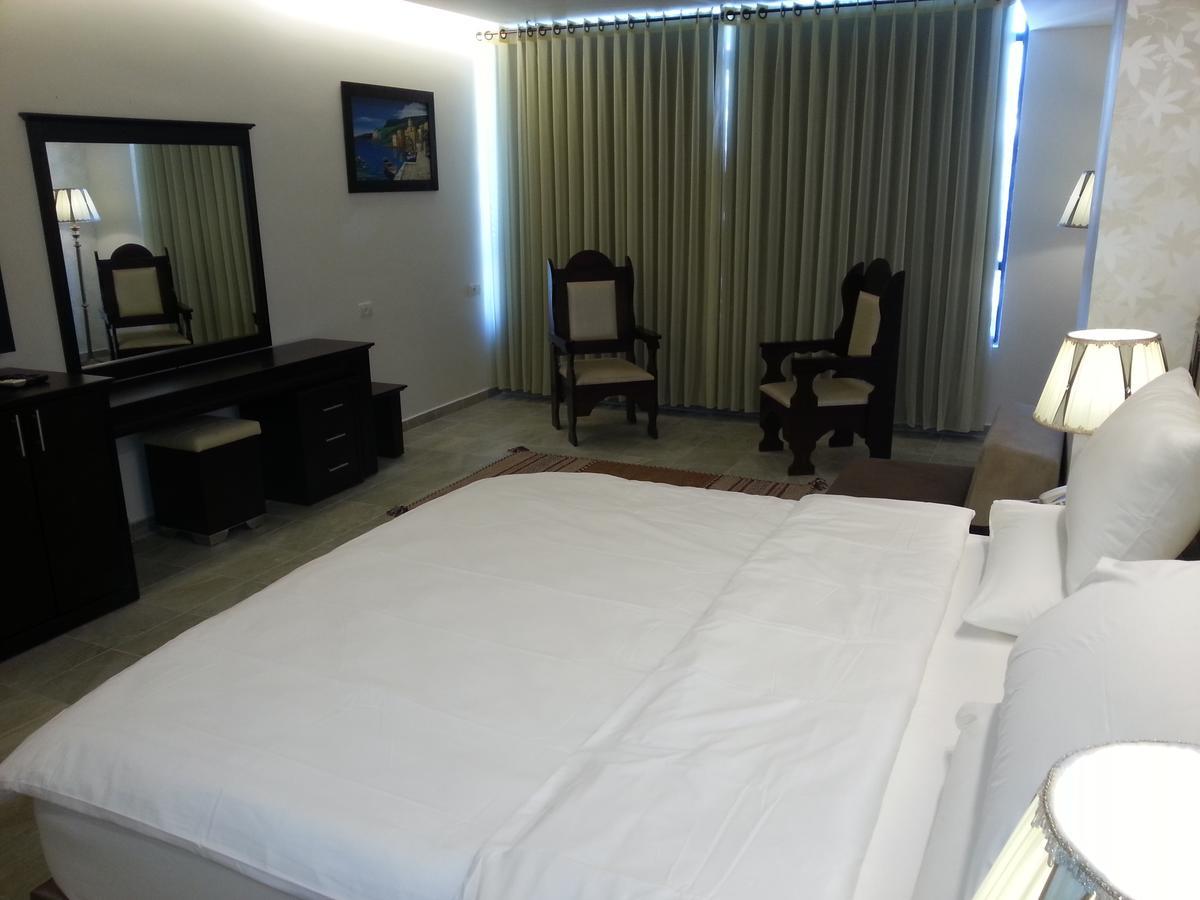 Royal Suites Nablus Exterior foto